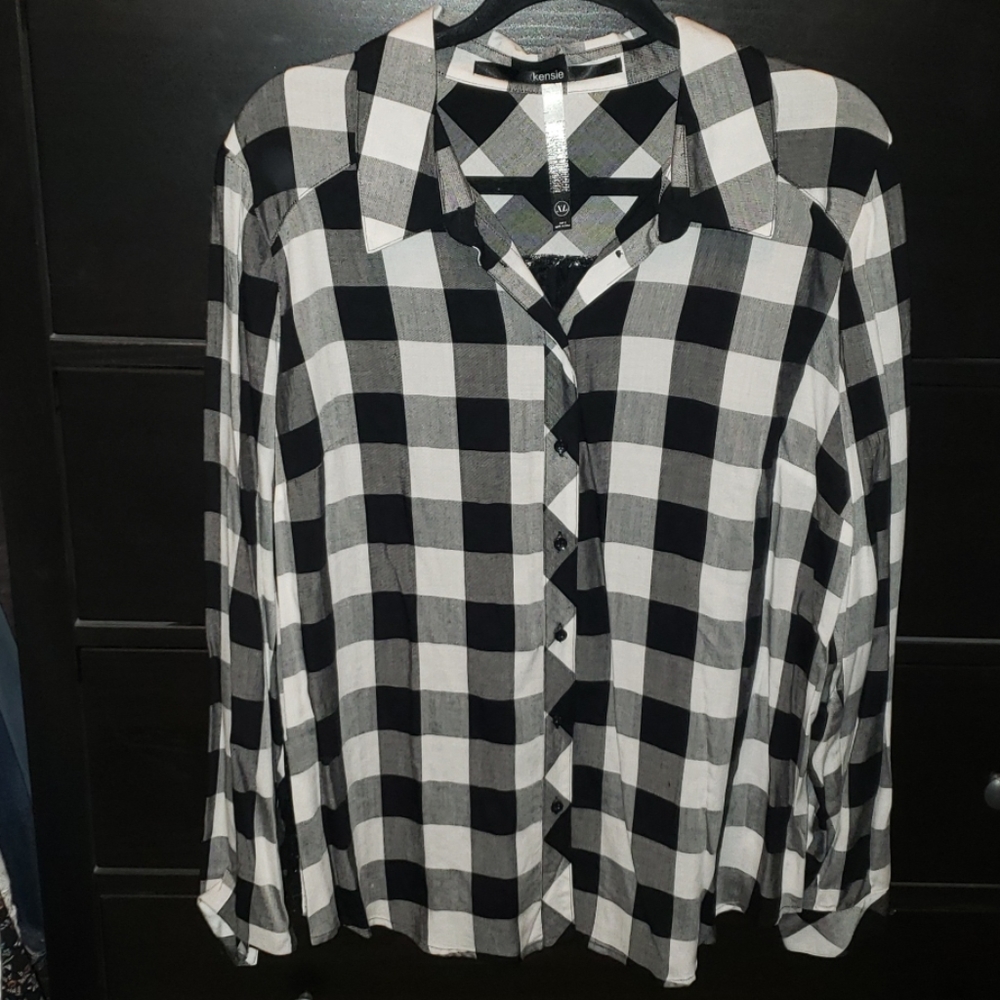 Long sleeve plaid shirt